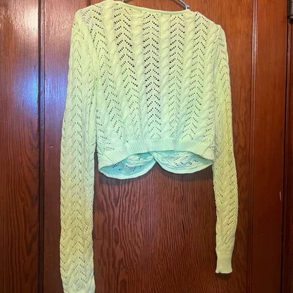Forever 21 Women’s Small Crop Sweater Line Green Long Sleeve - Picture 4 of 4